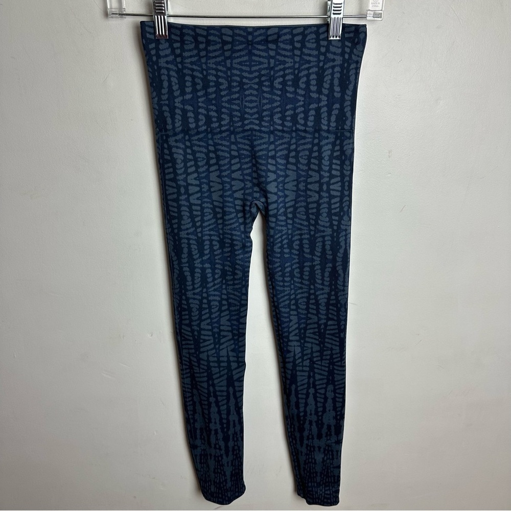 Spanx Patterned Leggings Women's Size Small Pants Blue Stretch Ankle Comfort